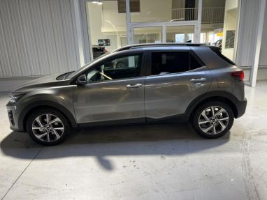 Voir le détail de l'offre de cette KIA Stonic 1.0 T-GDi 100ch GT Line de 2025 en vente à partir de 236.3 €  / mois