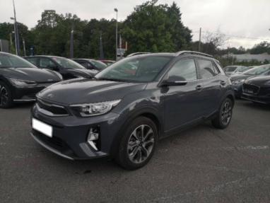 Voir le détail de l'offre de cette KIA Stonic 1.0 T-GDi 120ch MHEV GT Line iBVM6 de 2021 en vente à partir de 245.31 € / mois